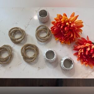 Bundle of napkin holders